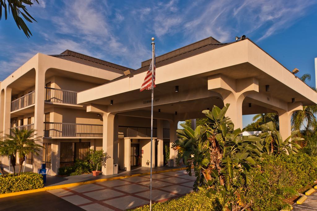 Quality Inn Palm Beach International Airport West Palm Beach Exterior foto